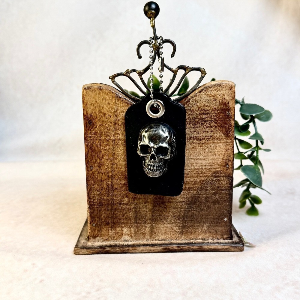Leather Hangtag with Skull‎ and Snake